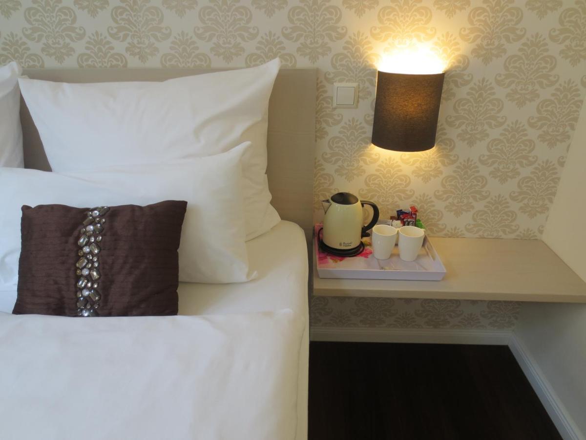 List Five - Your British Guesthouse Штутгарт Экстерьер фото