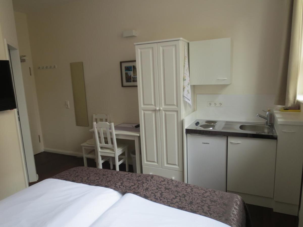 List Five - Your British Guesthouse Штутгарт Экстерьер фото
