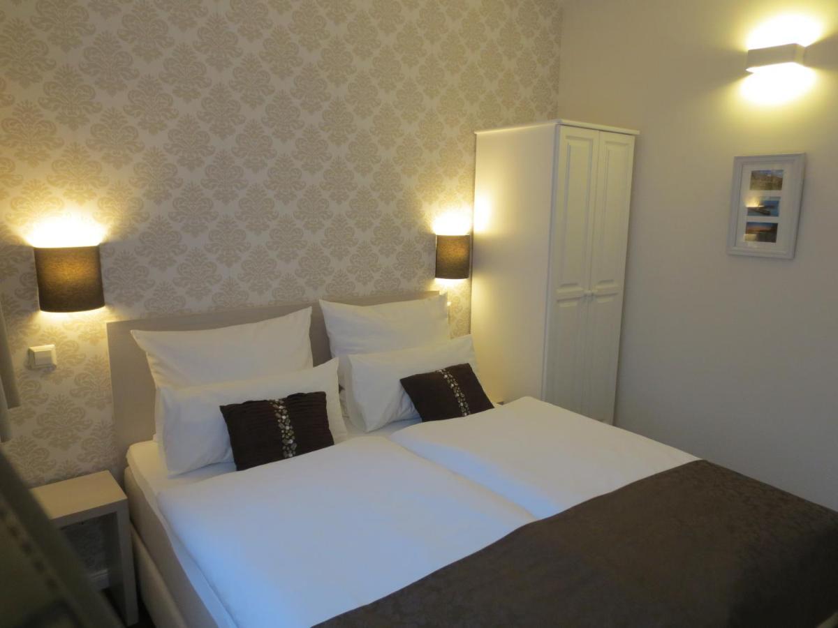List Five - Your British Guesthouse Штутгарт Экстерьер фото