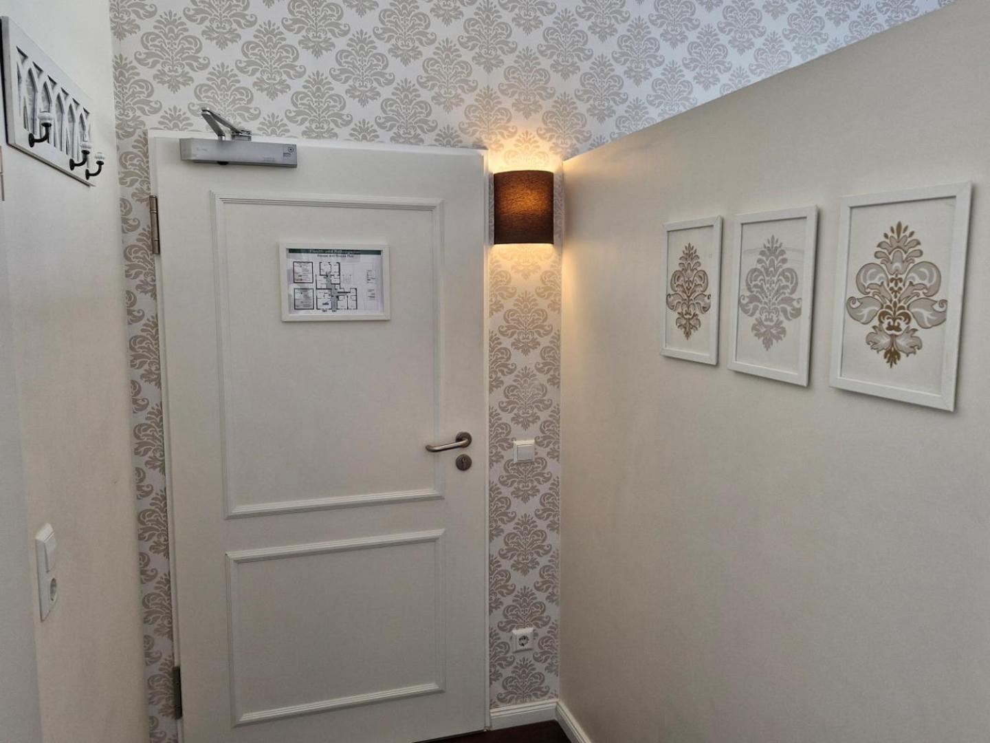 List Five - Your British Guesthouse Штутгарт Экстерьер фото