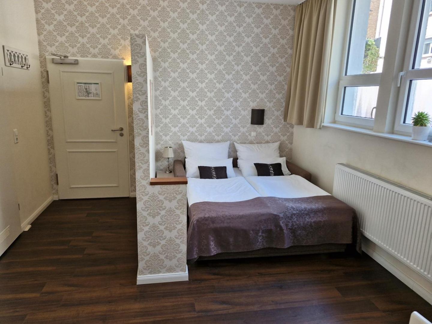 List Five - Your British Guesthouse Штутгарт Экстерьер фото