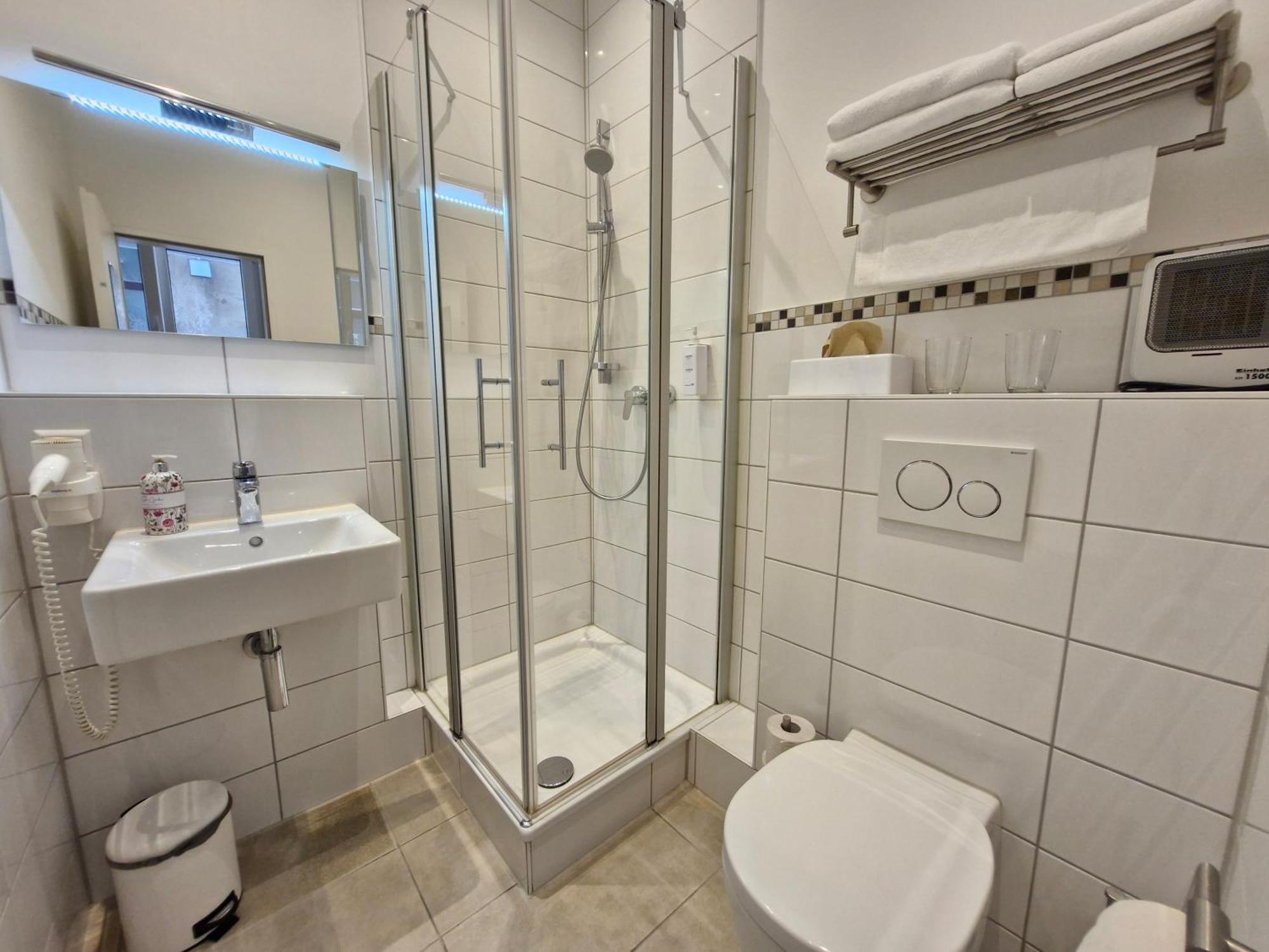 List Five - Your British Guesthouse Штутгарт Экстерьер фото
