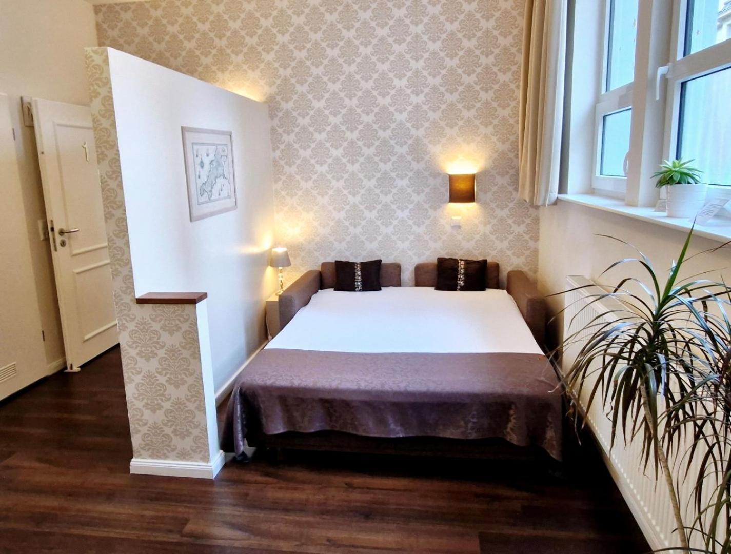List Five - Your British Guesthouse Штутгарт Экстерьер фото